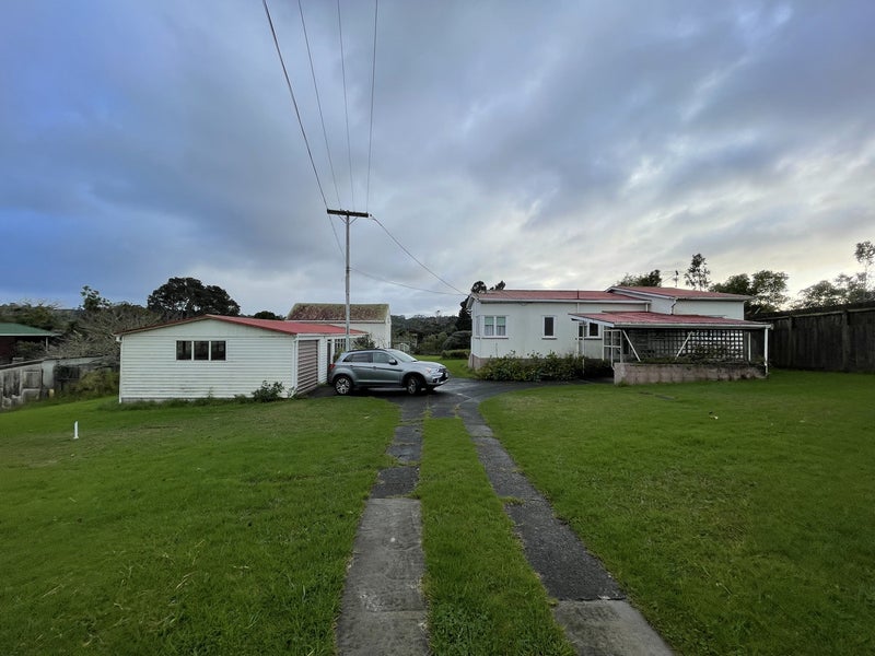 96 Beach Haven Road, Beach Haven, Auckland - Carousel 1