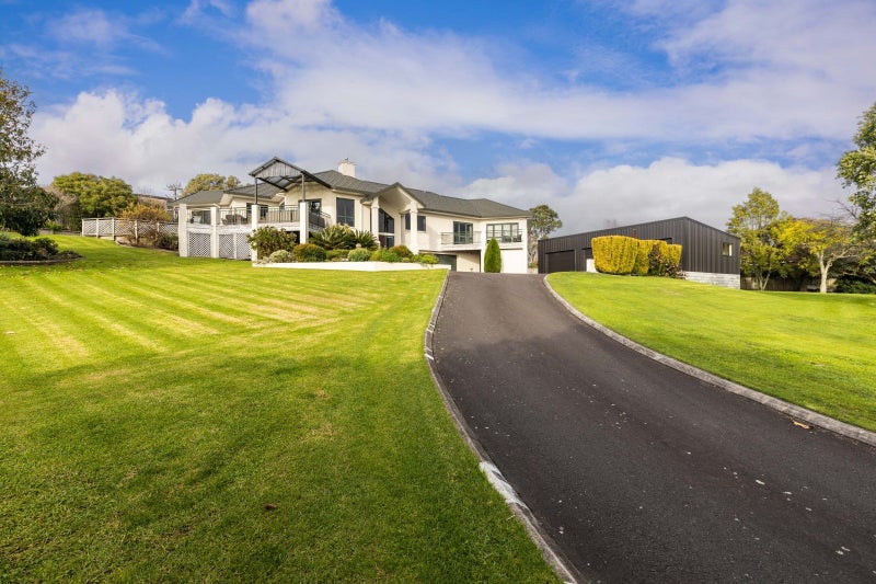 27A Shelter Grove, Frankleigh Park, New Plymouth - Carousel 1