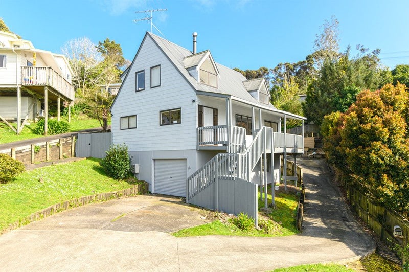 11A Noeleen Street, Glenfield, Auckland - Carousel 2