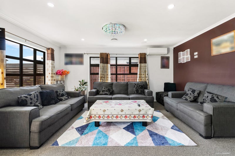 11 Yatterina Avenue, Takanini, Auckland - Carousel 2