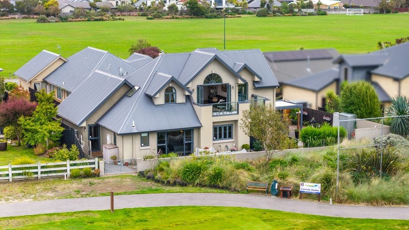 562A Bower Avenue, Parklands, Christchurch - Carousel 1