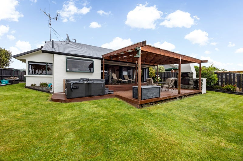 7 Drake Place, Fairview Downs, Hamilton - Carousel 2