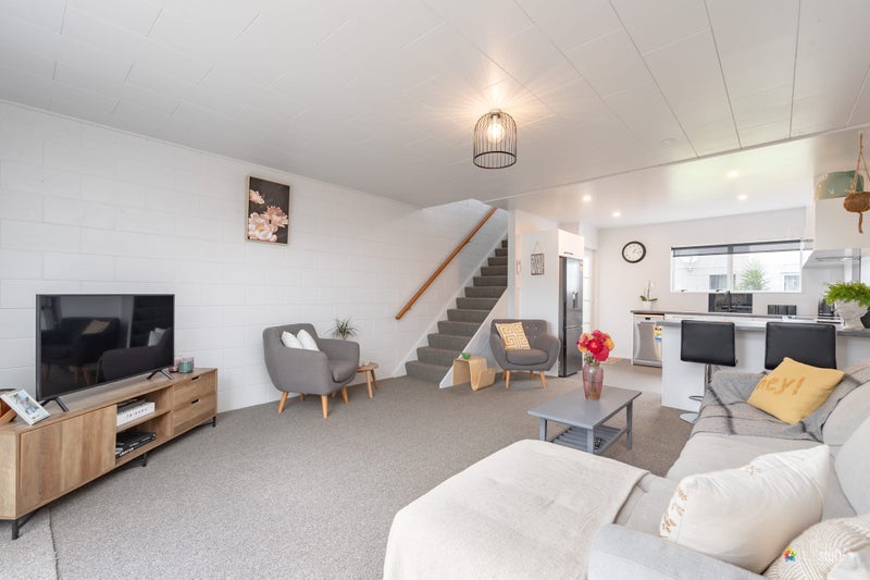 10/781 Fergusson Drive, Elderslea, Upper Hutt - Carousel 1