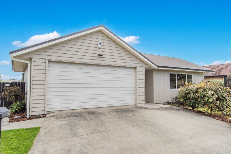 11 Endeavour Place, One Tree Point - Carousel 27