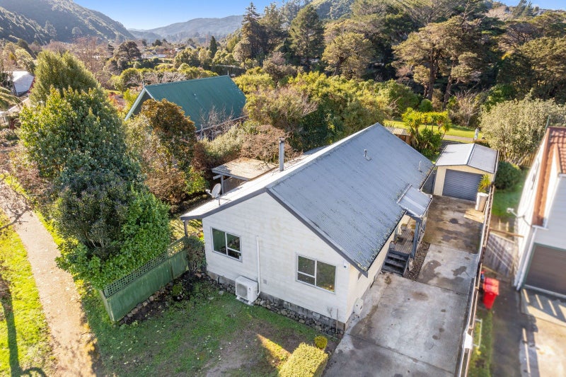 60 Larchmont Grove, Totara Park, Upper Hutt - Carousel 16