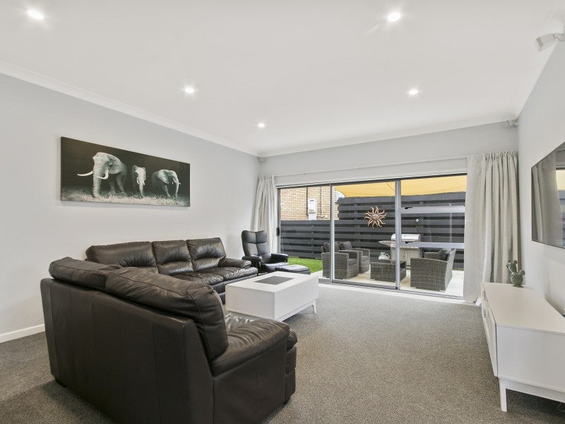 32 Orr Crescent, Hutt Central, Lower Hutt - Carousel 2