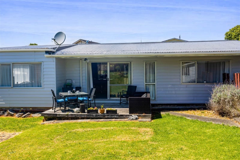 15 Camellia Avenue, Bell Block, New Plymouth - Carousel 2