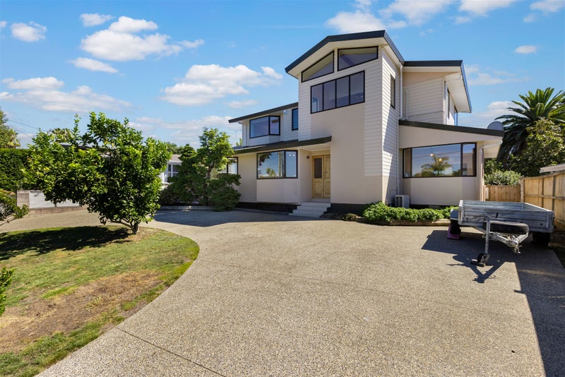26 Trelawn Place, Cockle Bay, Auckland - Carousel 2