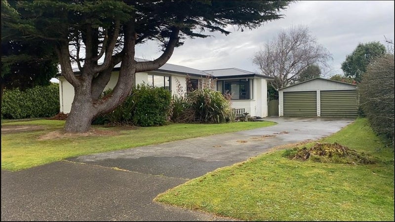 14 Pine Crescent, Hargest, Invercargill - Carousel 1