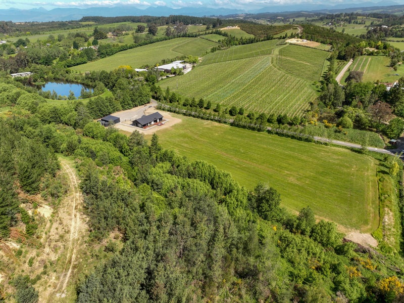 17 Flaxmore Road, Upper Moutere - Carousel 2