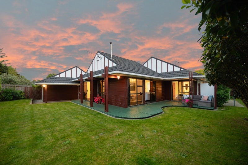 20 Caulfield Place, Awapuni, Palmerston North - Carousel 1