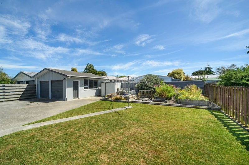84 Apollo Parade, Milson, Palmerston North - Carousel 13