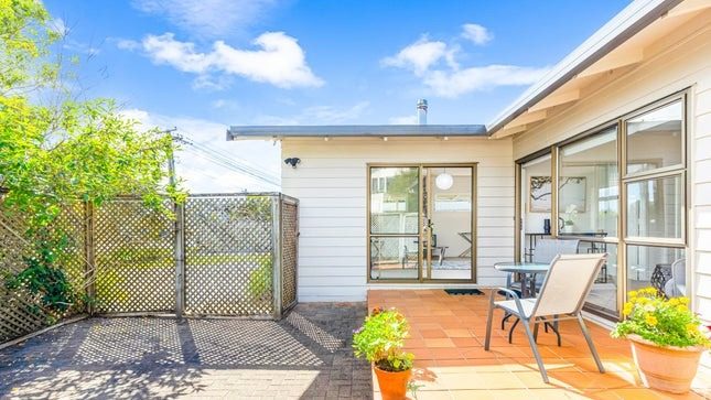30 County Road, Torbay, Auckland - Carousel 17