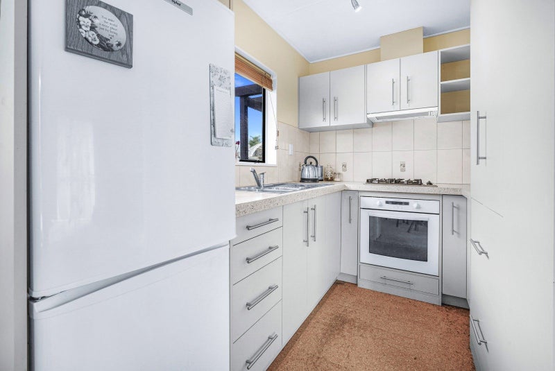 10B Lee Road, Hannahs Bay, Rotorua - Carousel 2