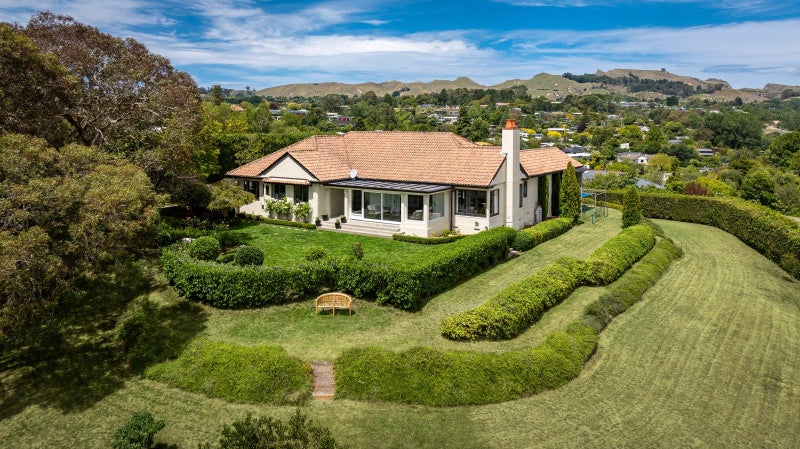 44 Busby Hill, Havelock North, Havelock North - Carousel 1