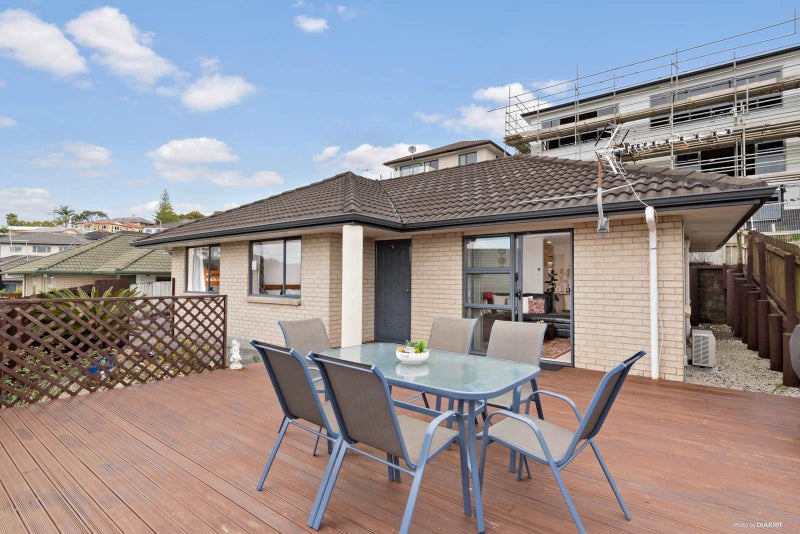 22 Lizzie Lane, Clover Park, Auckland - Carousel 1