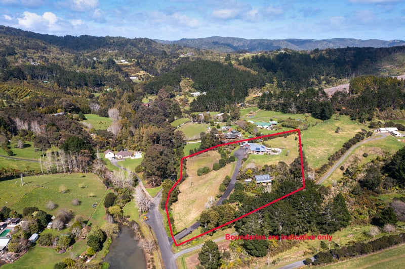 173 Anzac Road, WAITAKERE, AUCKLAND - Carousel 2