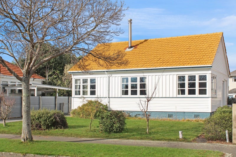 64 Manson Street, Terrace End, Palmerston North - Carousel 1