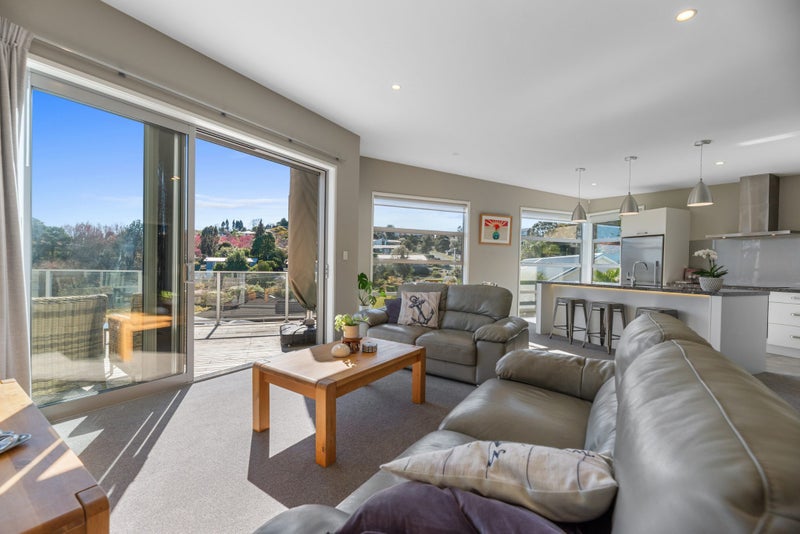 53 Graham Place, Bellevue, Tauranga - Carousel 1