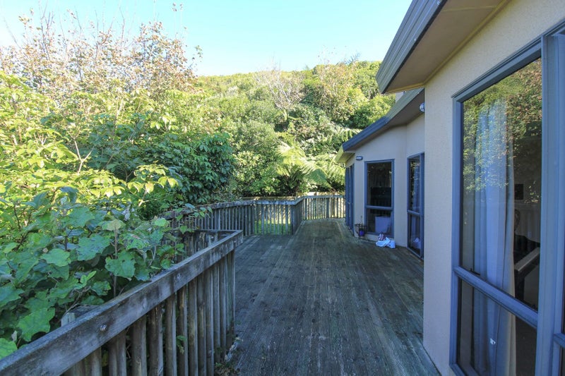 11 Forsyth Grove, Brooklyn, Wellington - Carousel 14