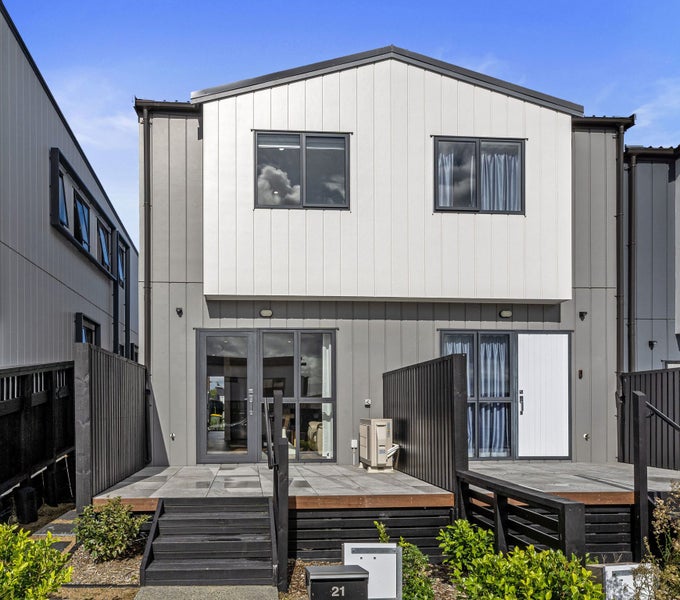 21 Canna Street, Totara Park, Auckland - Carousel 1