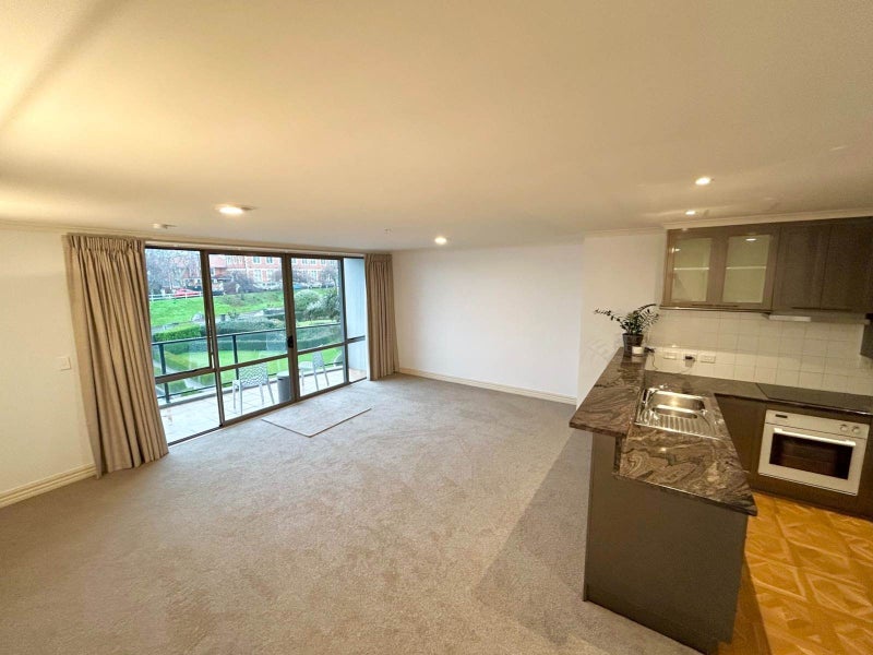 208/135 Grafton Road, Grafton, Auckland - Carousel 2