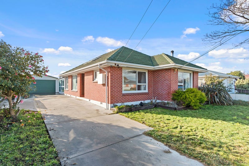 38 Wimborne Crescent, Aranui, Christchurch - Carousel 1