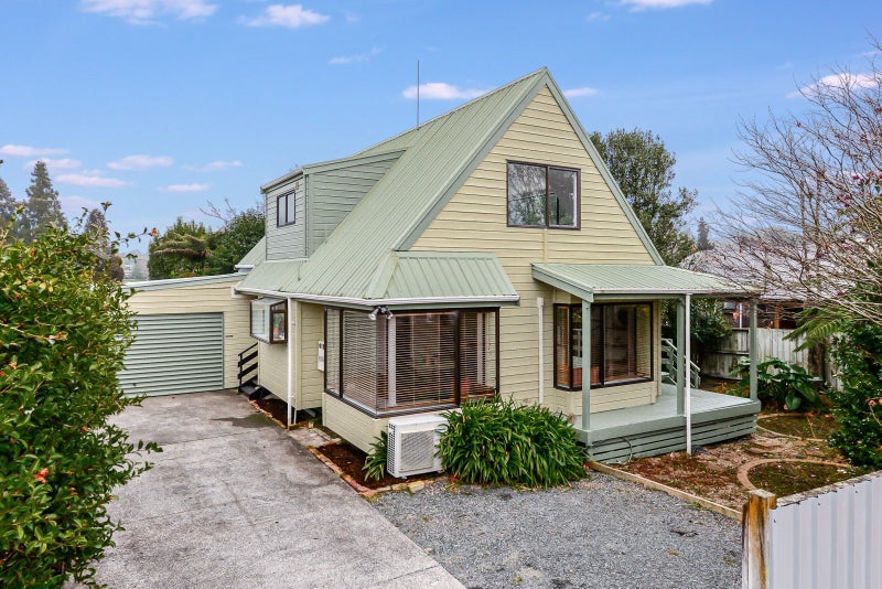 35A Lake Crescent, Hamilton Lake, Hamilton - Carousel 1