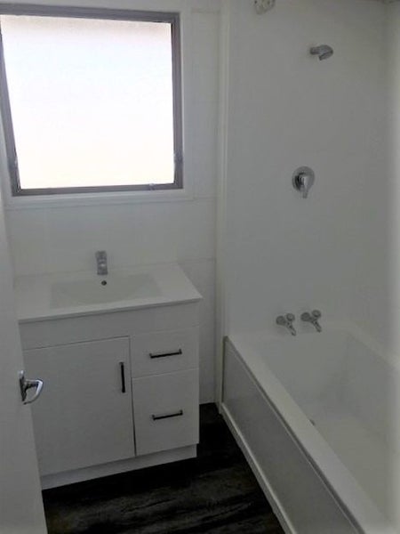 13 Conclusion Street, Ascot Park, Porirua - Carousel 10