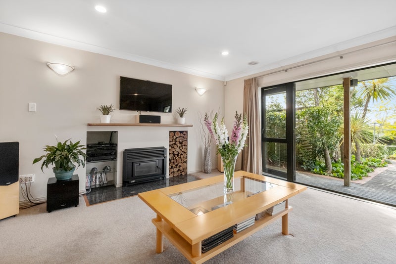 25 Dakota Avenue, Beach Haven, Auckland - Carousel 2
