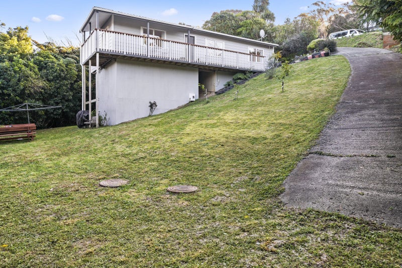 33 Westhaven Drive, Tawa, Wellington - Carousel 20