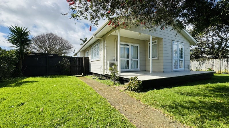 15 Cardrona Place, Favona, Auckland - Carousel 1