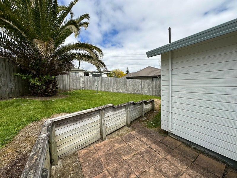 47 Aspiring Avenue, Clover Park, Auckland - Carousel 15