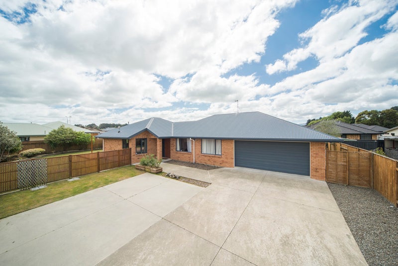 8 Nevada Way, Kelvin Grove, Palmerston North - Carousel 1