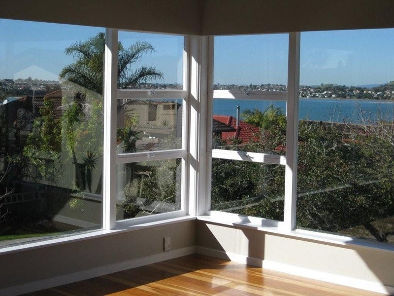 27 McBreen Avenue, Northcote, Auckland - Carousel 2