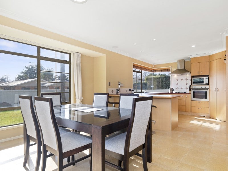 14 Pembroke Drive, Bethlehem, Tauranga - Carousel 2