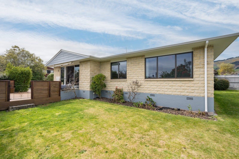 8 Challies Way, Richmond - Carousel 2