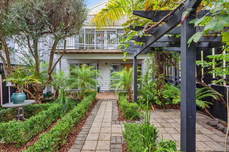 19 Brodie Place, Bethlehem, Tauranga - Carousel 1