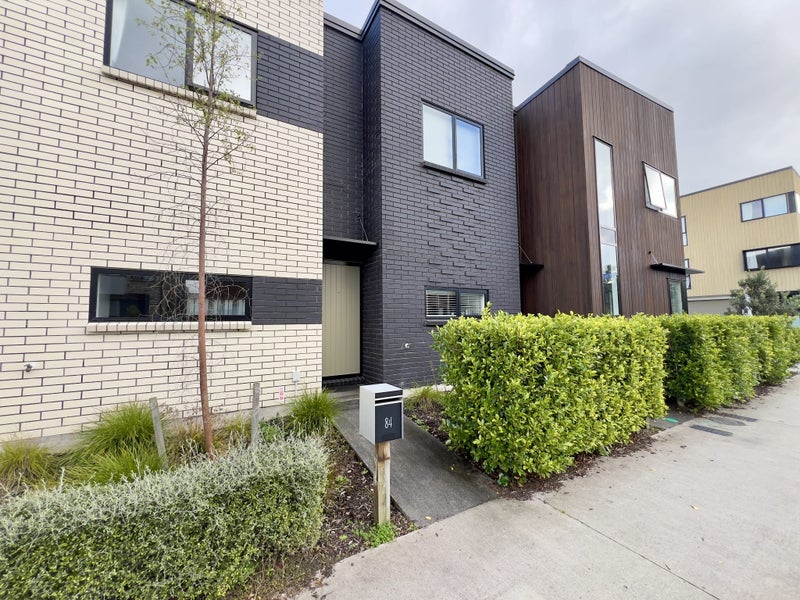 84 Mangahoe Road, Mount Wellington, Auckland - Carousel 1