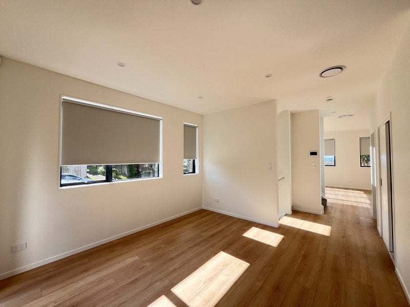 147 Weatherly Road, Torbay, Auckland - Carousel 1