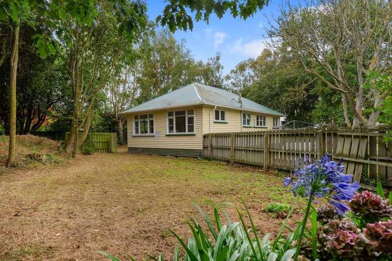 8 Saint John Street, Southbridge - Carousel 2