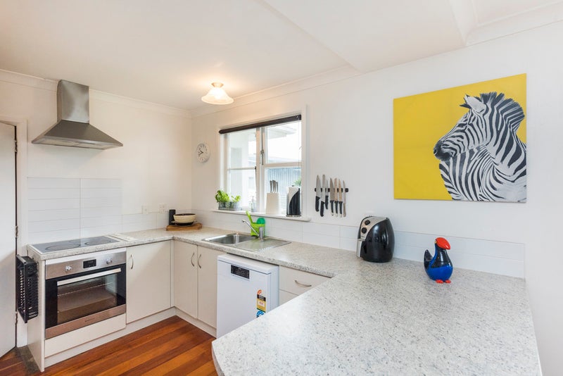 17 Liverpool Street, Takaro, Palmerston North - Carousel 2