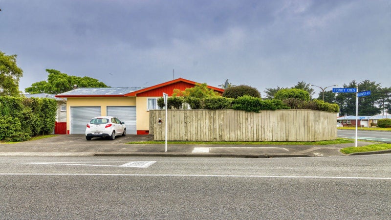 51 Trinity Crescent, Pirimai, Napier - Carousel 2