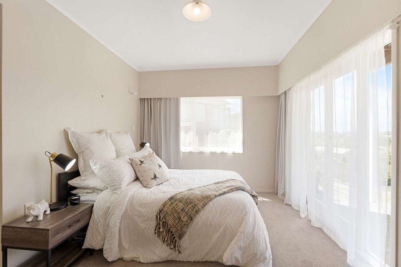 16B Hubert Henderson Place, Remuera, Auckland - Carousel 1