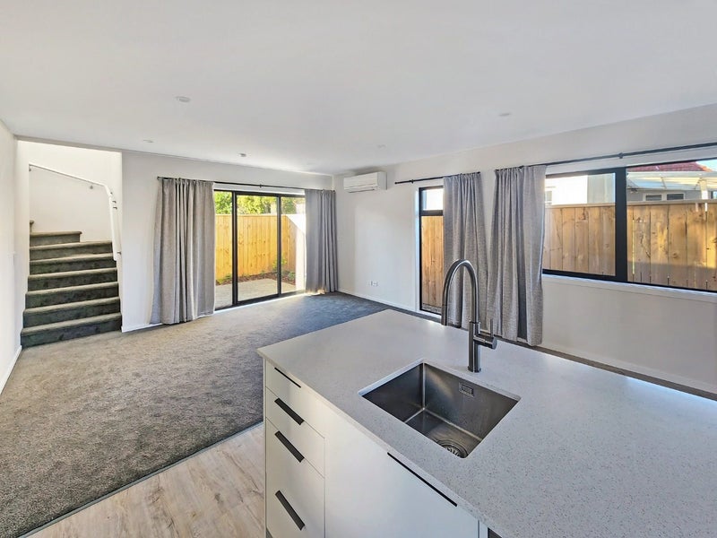 84C Gibbons Street, Ebdentown, Upper Hutt - Carousel 1