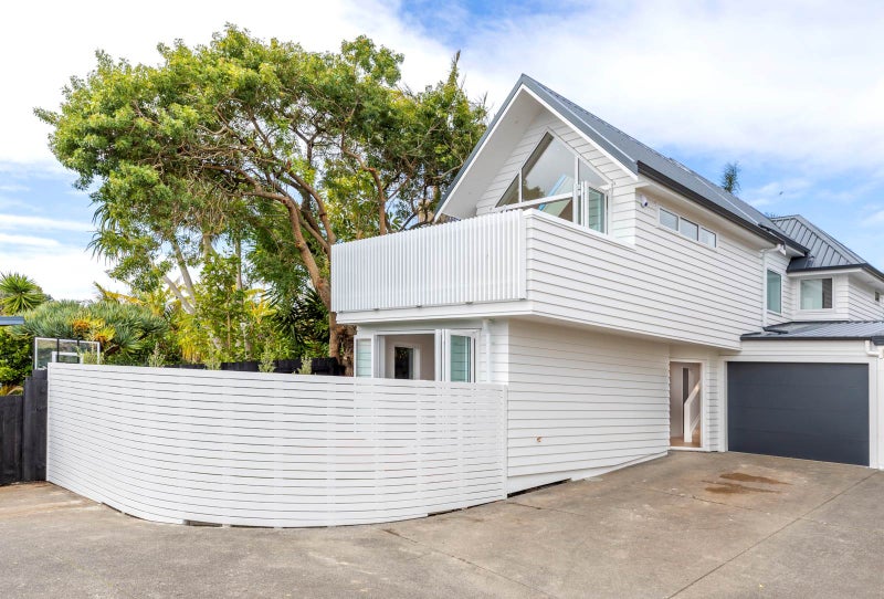 2/14 Peel Street, Westmere, Auckland - Carousel 1