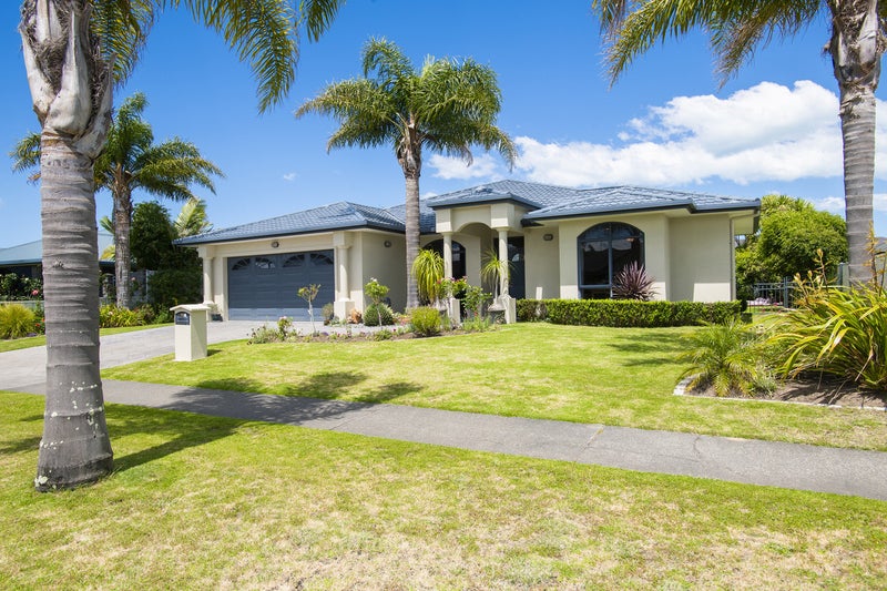 98 Potae Avenue, Lytton West, Gisborne - Carousel 1