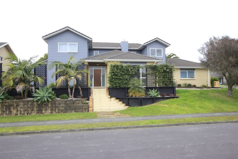 15 Newbury Place, Schnapper Rock, Auckland - Carousel 1