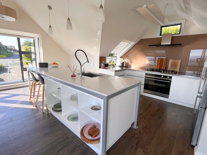 5 Luxton Place, Mount Pleasant, Christchurch - Carousel 2