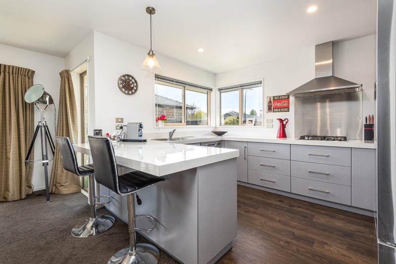 6 Bayliss Close, Northwood, Christchurch - Carousel 2